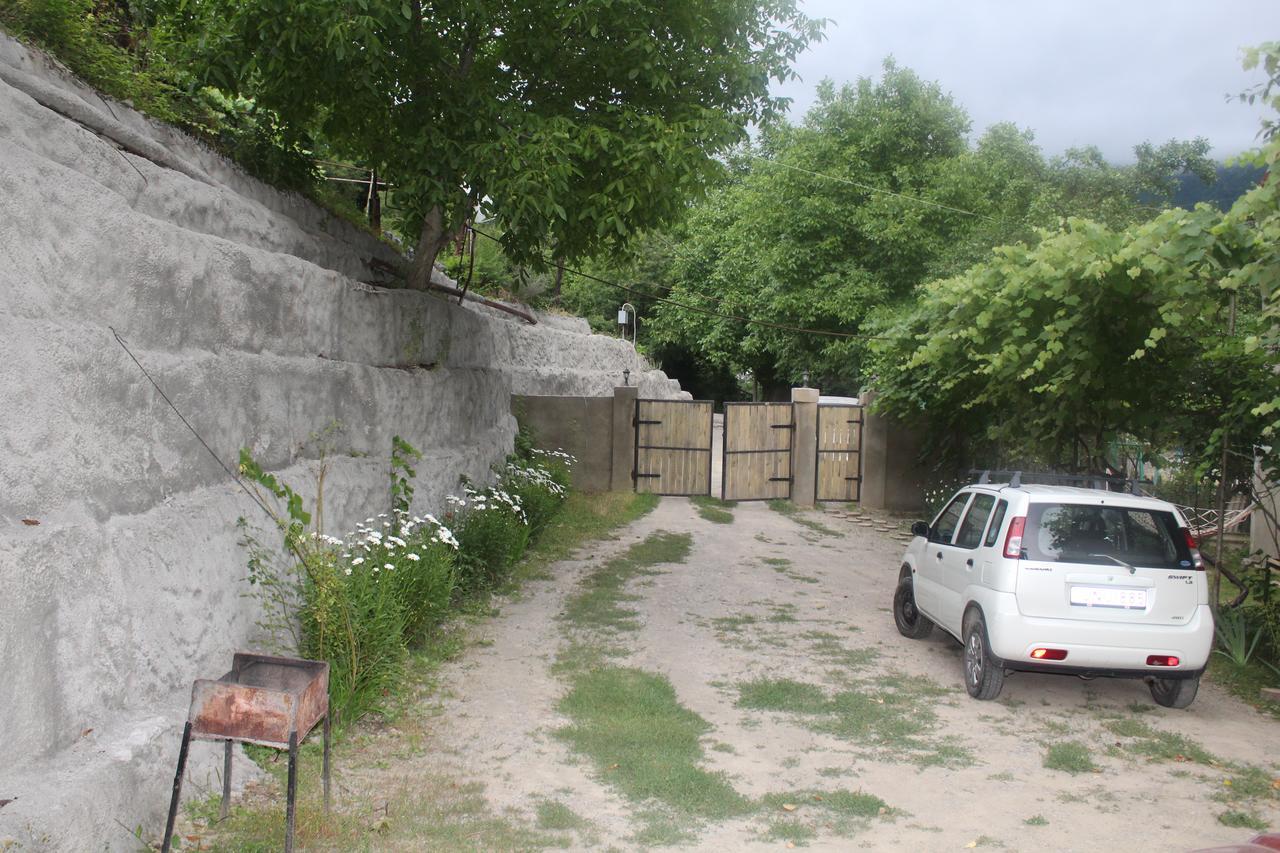 Borjomi Makvala'S Guest House מראה חיצוני תמונה