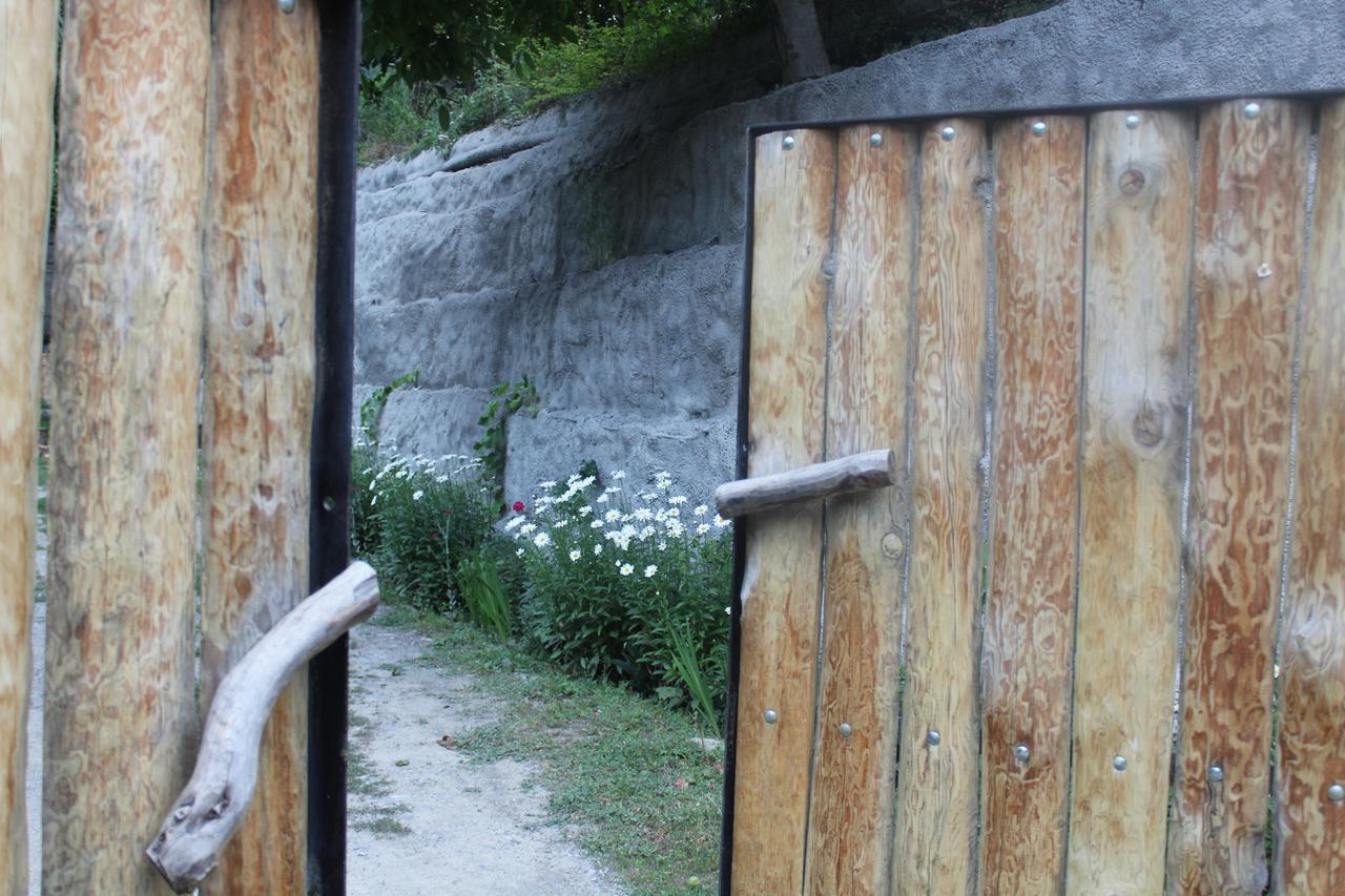 Borjomi Makvala'S Guest House מראה חיצוני תמונה